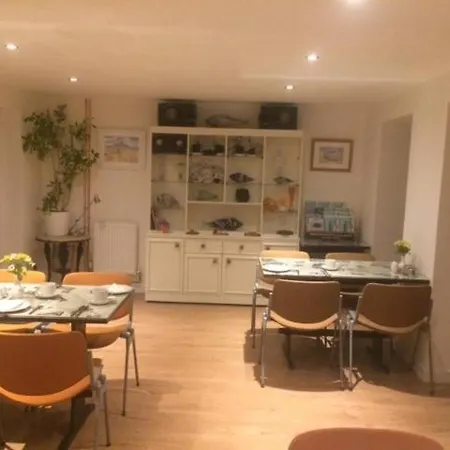 Crown House & Bed and breakfast Helston